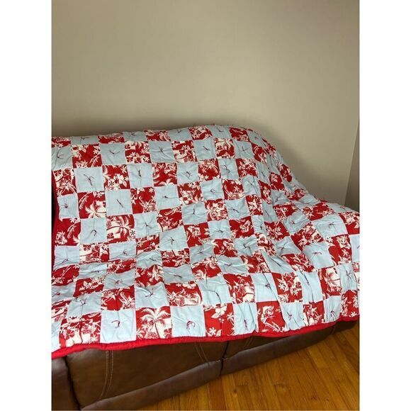 Vintage Tiki Hawaiian Quilt - HTF - Picture 1 of 7
